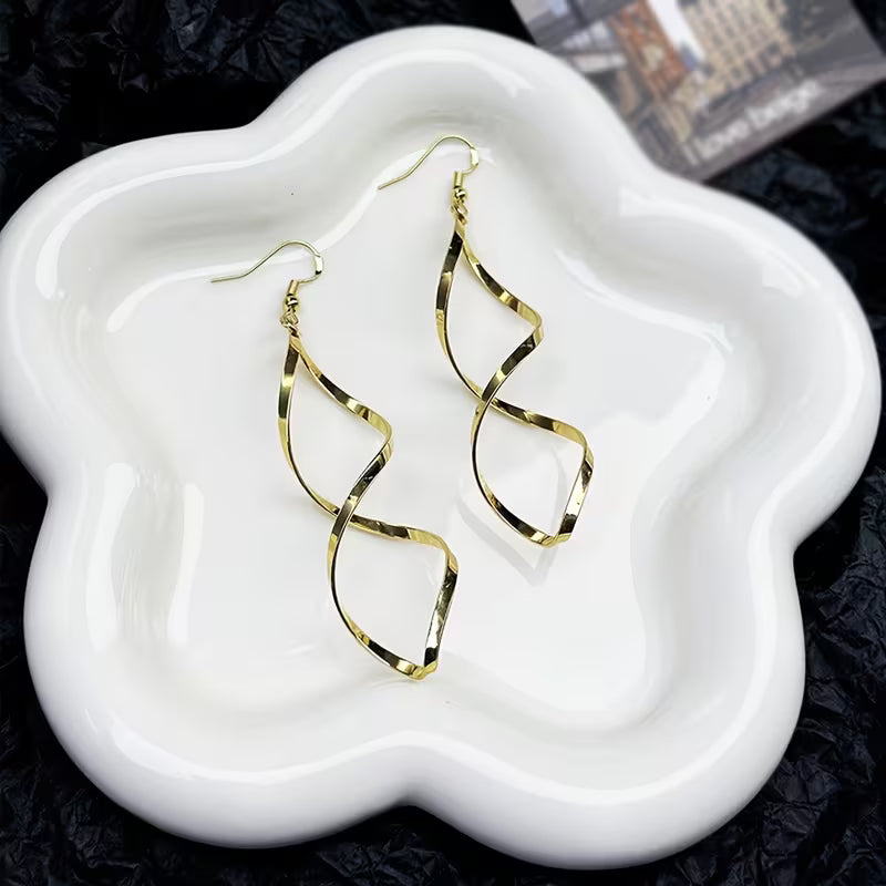Spiral Dangle Korvakorut | Kulta