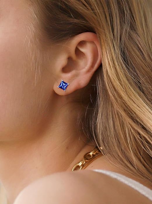 Minimalist Princess Cut Safiiri Nappikorvakorut | Valkoinen Kulta