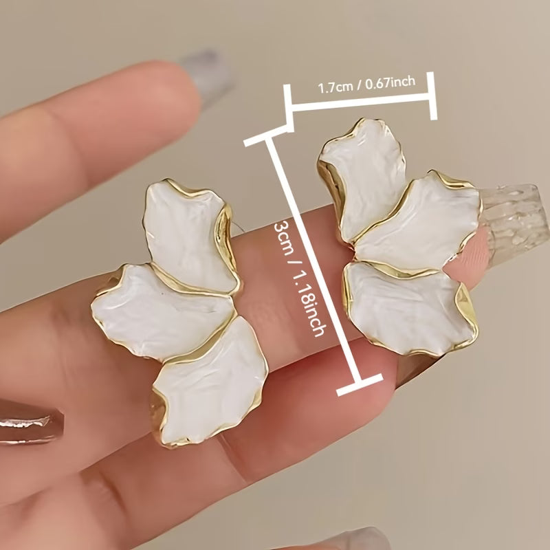 Helmi Flower Petal Korvakorut