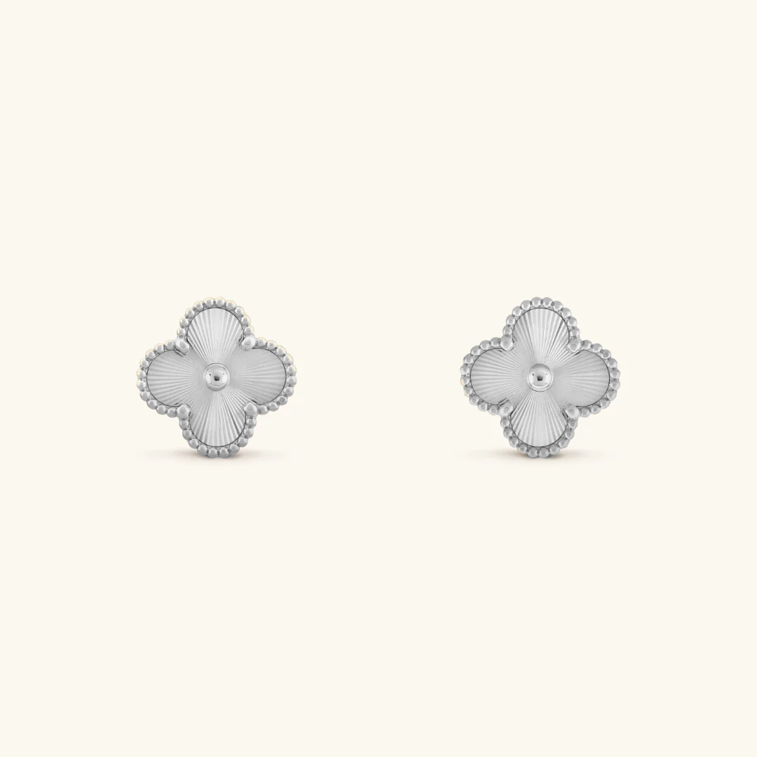 Clover Korvakorut