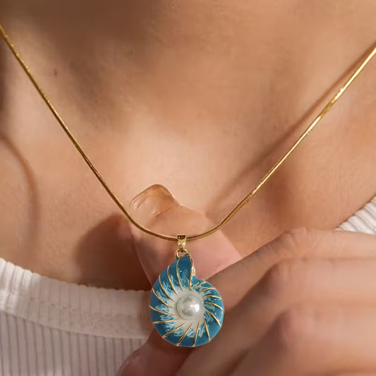 Seashell Helmi Kulta Kaulakoru