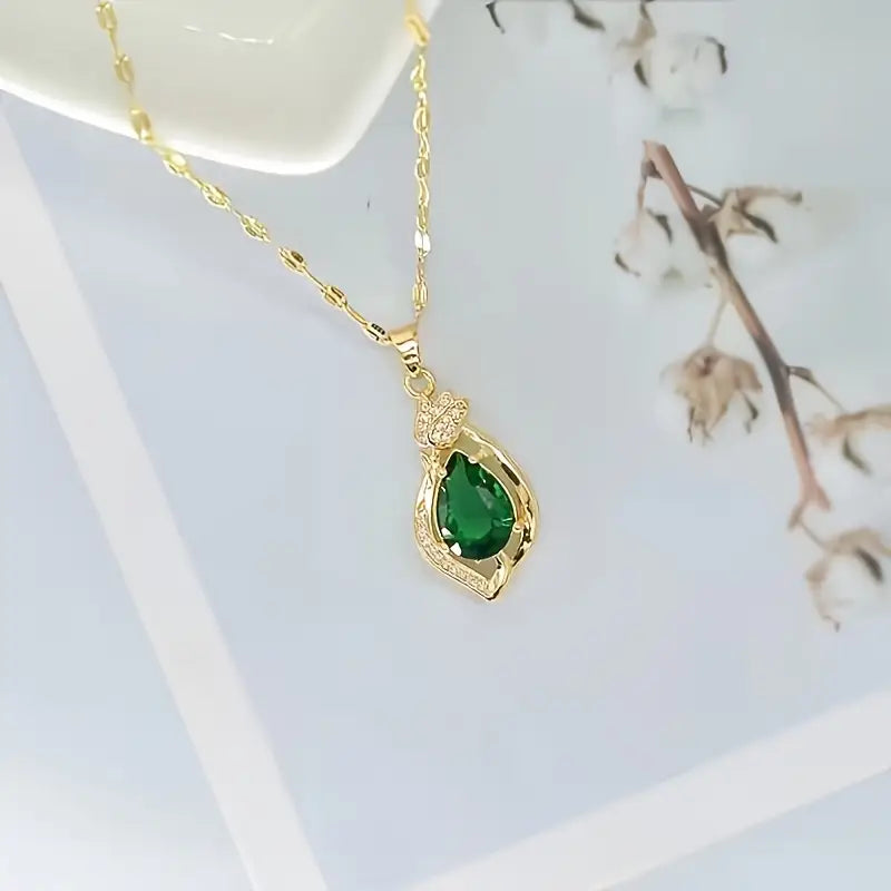 Kulta Smaragdi Teardrop Pendant Kaulakoru