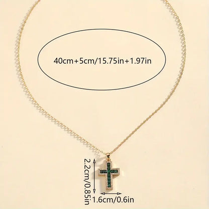 Solene Smaragdi Cross Pendant Kaulakoru | Kulta
