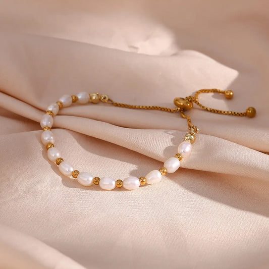 Elegant Helmi and Kulta Rannekoru