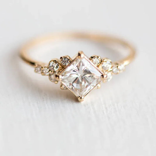 Kulta Square Solitaire Sormus