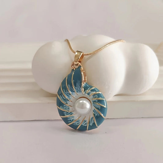 Seashell Helmi Kulta Kaulakoru