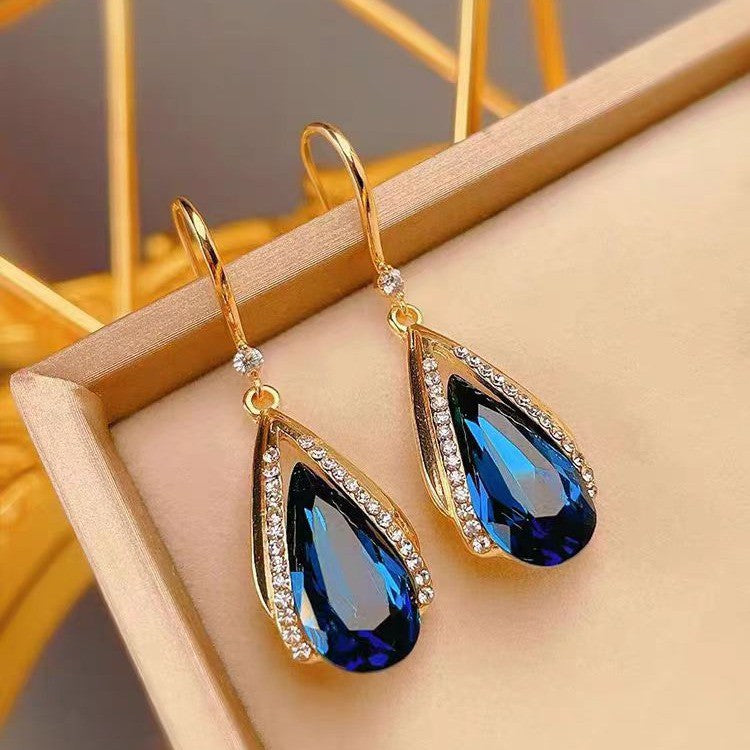 Azura Teardrop Korvakorut | Kulta