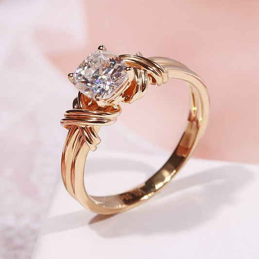 Knotted Band Statement Sormus | Kulta