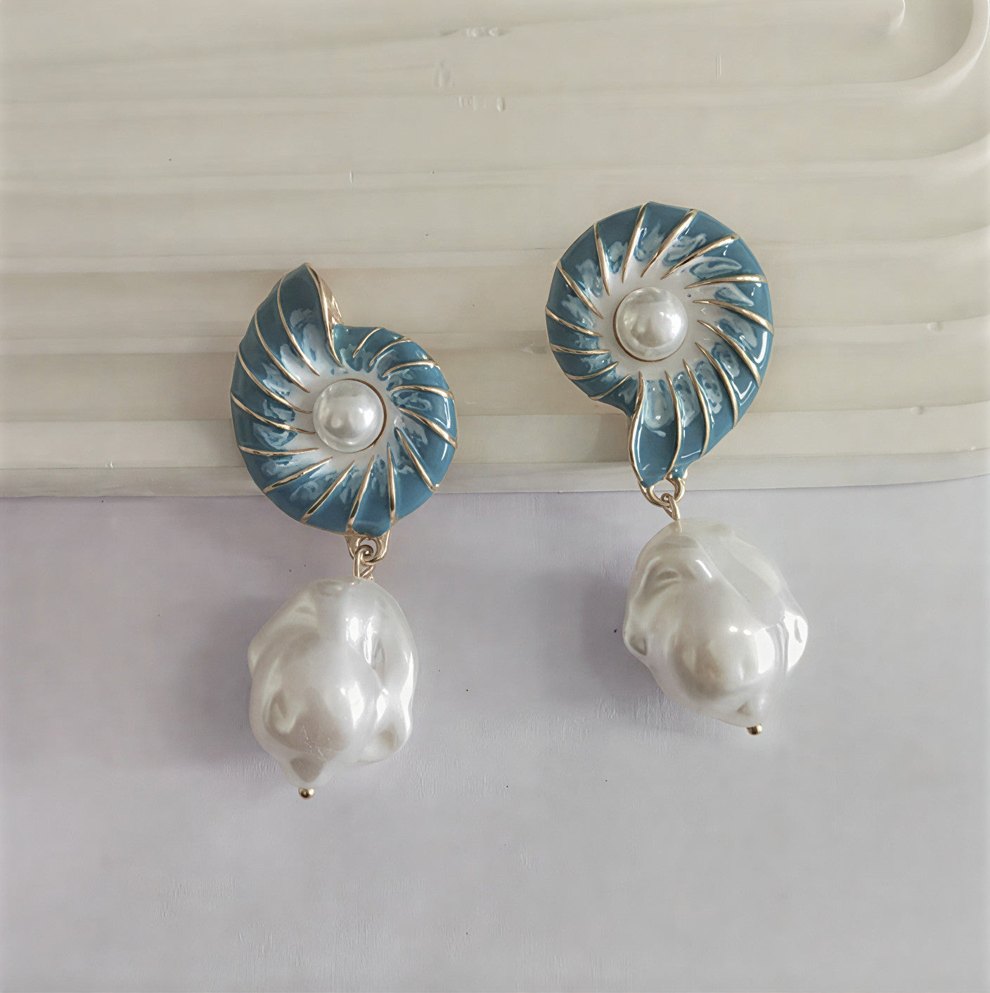 Seashell Helmikorvakorut