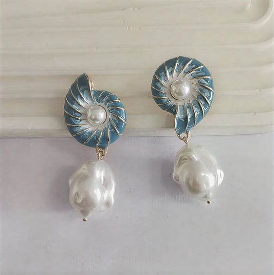 Seashell Helmikorvakorut