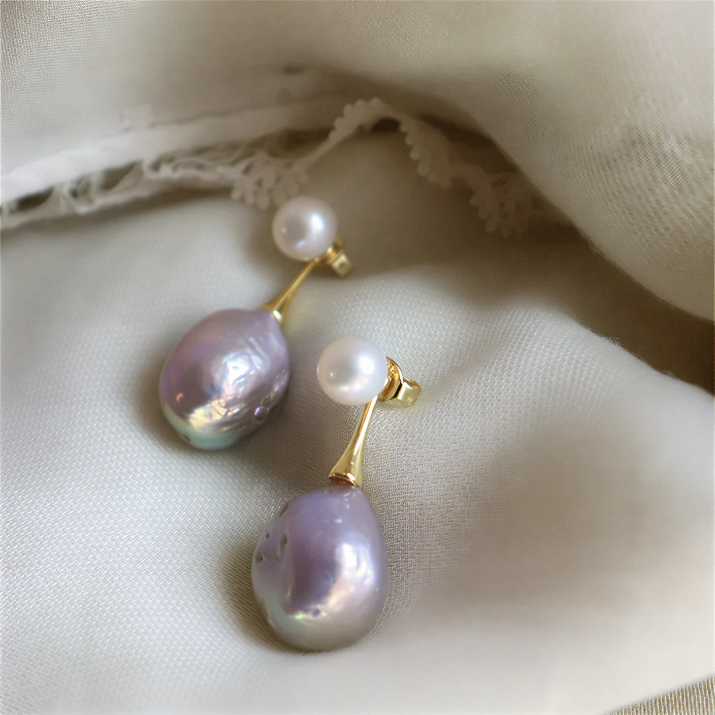 Exquisite Lilac Helmikorvakorut