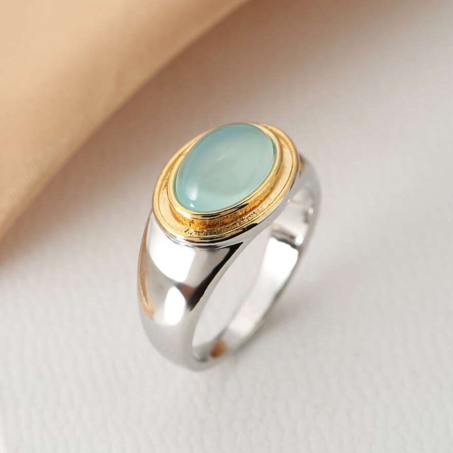 Hopea and Kulta Bezel Cabochon Sormus