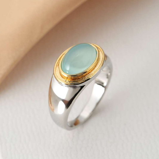 Hopea and Kulta Bezel Cabochon Sormus