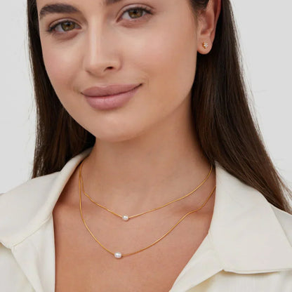 Sophisticated Layered Helmikaulakoru