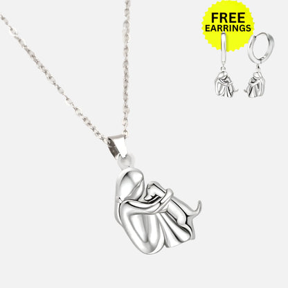 Wynter™ - Hug Pendant with Matching Korvakorut