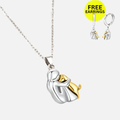 Wynter™ - Hug Pendant with Matching Korvakorut