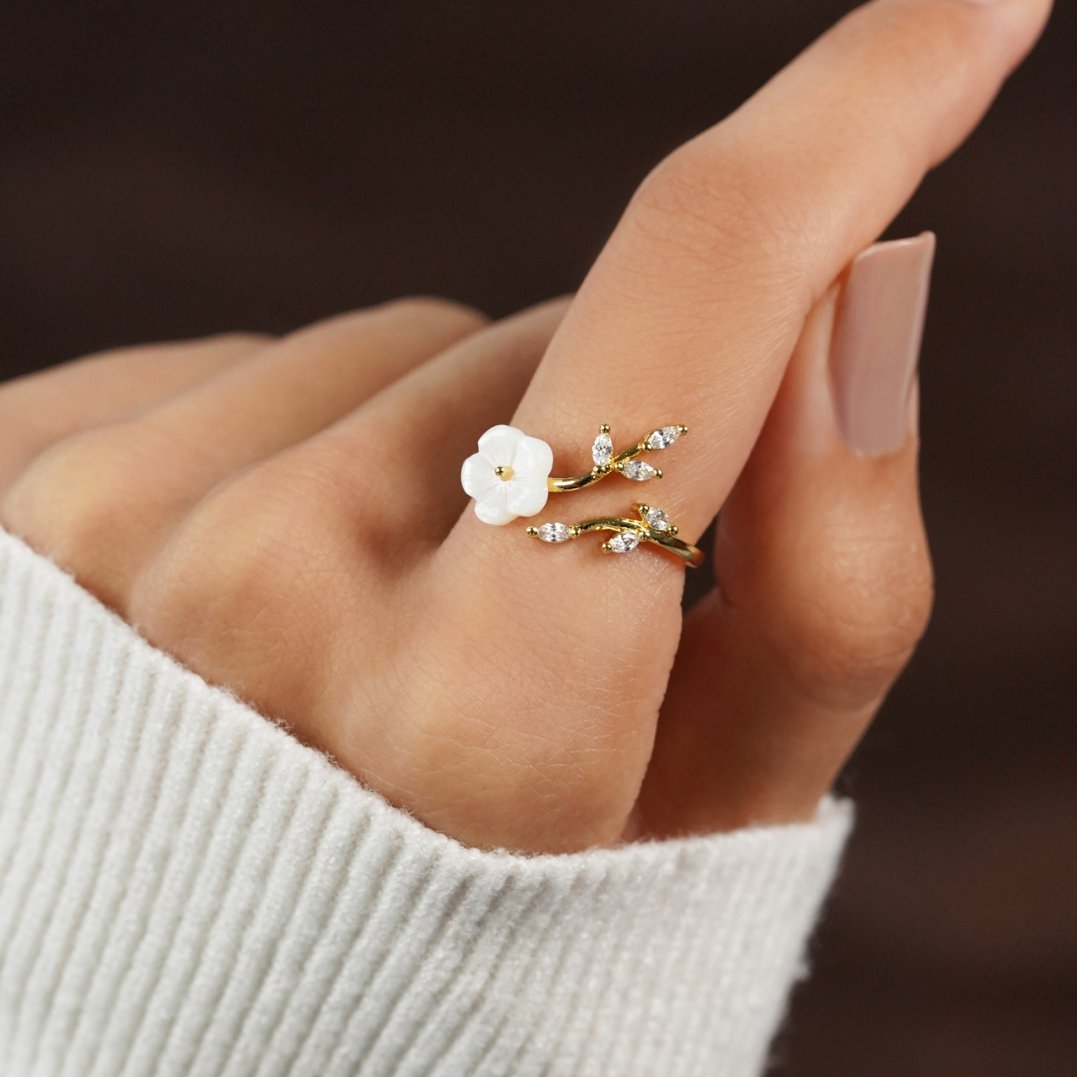 Kulta Floral and Leaf Open Sormus