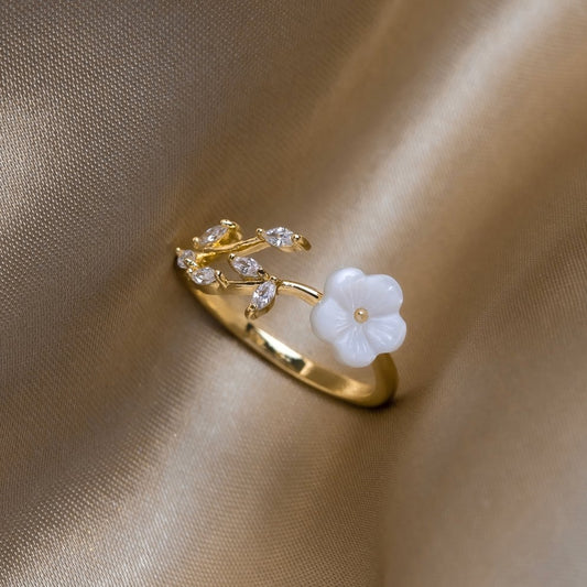 Kulta Floral and Leaf Open Sormus
